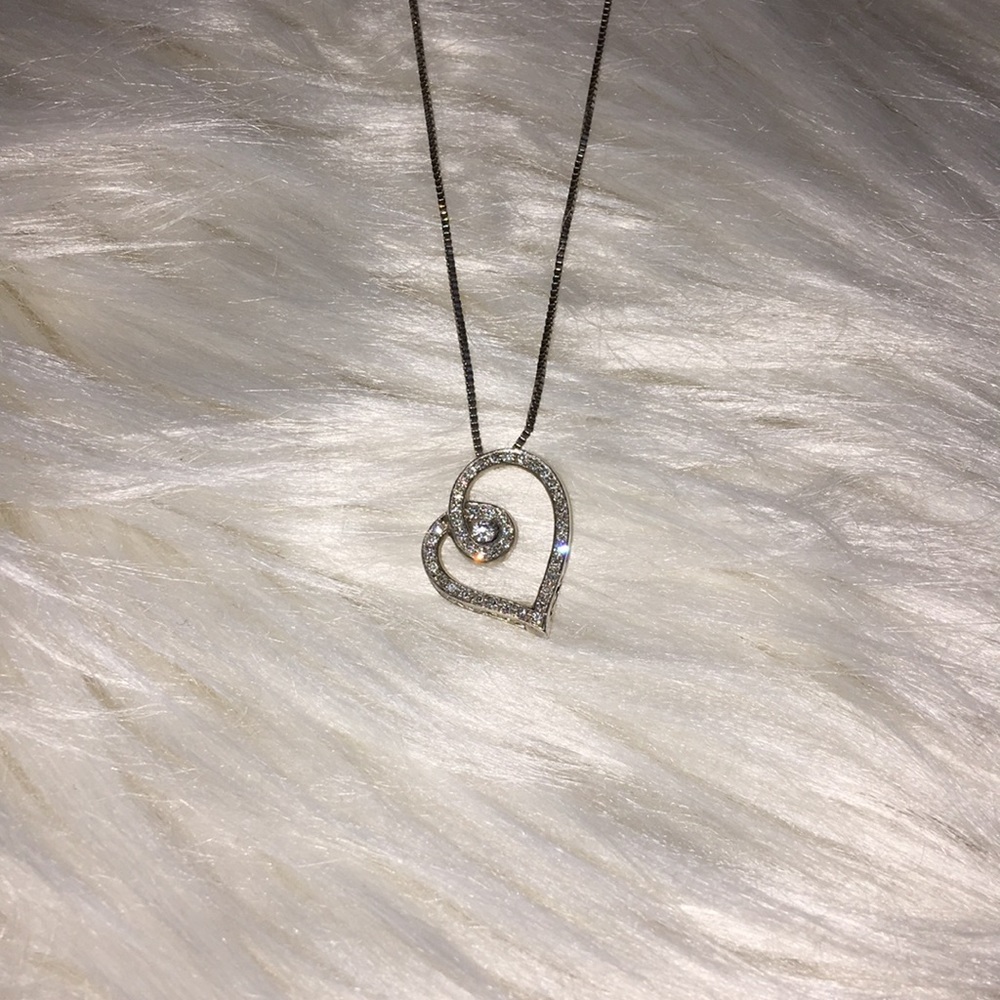 Kay Jewelers Diamond Heart Necklace